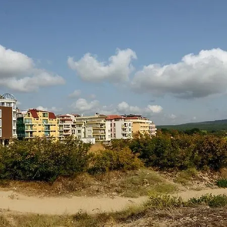 Stamopolu Lux-building B * פרימורסקו